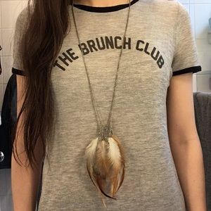 5️⃣ American Eagle Outfitters Feather Necklace